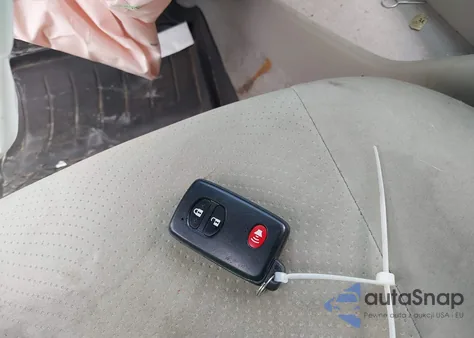 2011 Toyota Prius Three from USA, damaged, VIN JTDKN3DU3B1383812